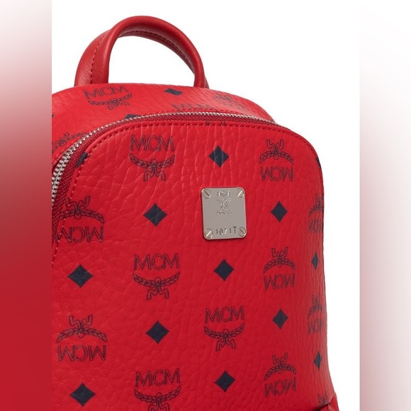 MCM Klassik Visetos Sling Bag - Picture 2 of 10